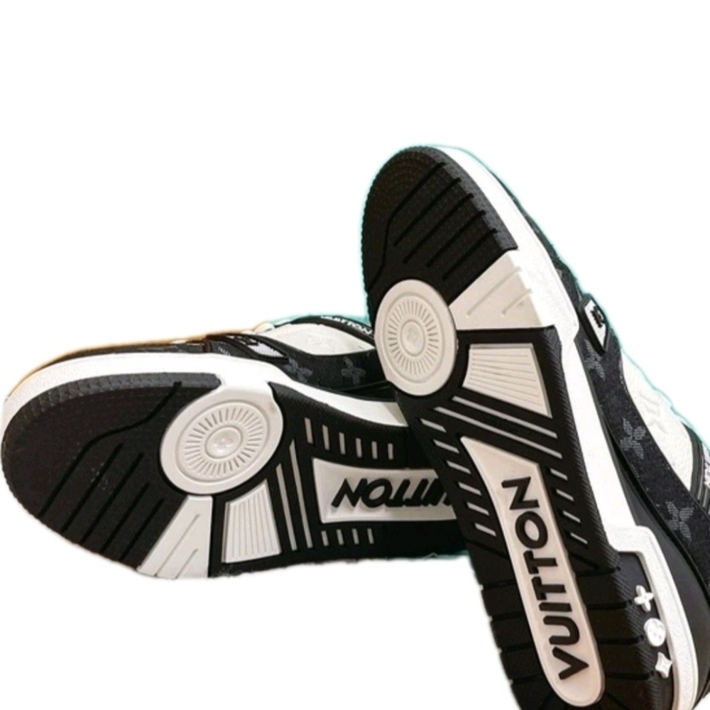 Louis Vuitton Black and White Sneakers - Picture 6 of 8